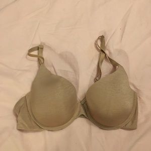 Victoria’s Secret Uplift Semi Demi Bra